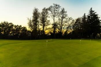 Auf dem Putting Green lässt sich das persönliche Golf-Handicap verbessern.