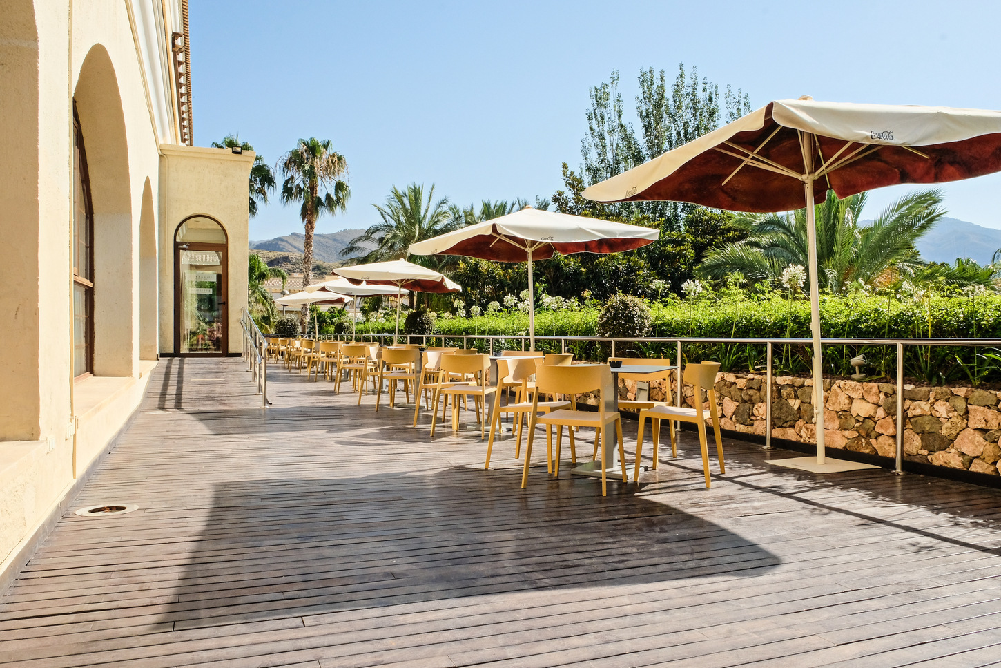 Cafetería y Terraza Murfiel