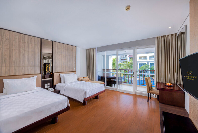 Grand Deluxe Zimmer mit Poolblick