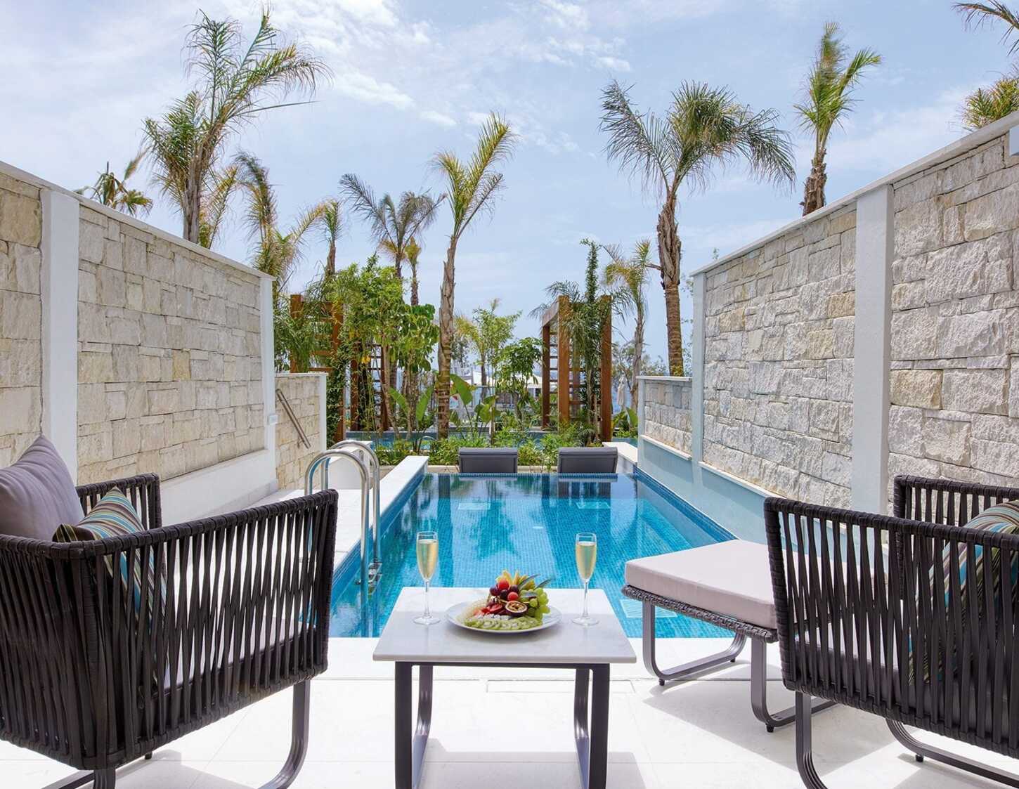 Superior Cabana Pool